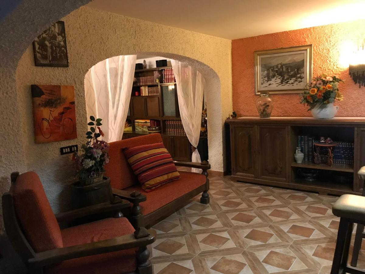 סקנדיצ'י Casa Vacanze Neri מראה חיצוני תמונה